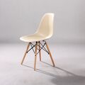 Ghế café Eames chân gỗ