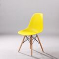 Ghế café Eames chân gỗ