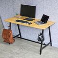 Bàn làm việc Rec-A có giá treo