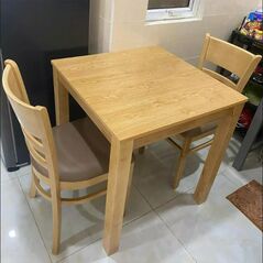Bộ bàn ghế ăn Ulsan mặt vuông