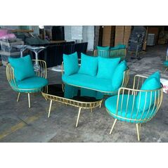 Ghế sofa băng Gaia khung thép