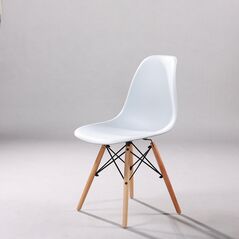 Ghế café Eames chân gỗ