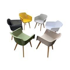 Ghế tựa Narnia lưng nhựa chân gỗ