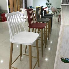 Ghế bar Impat lưng nhựa chân thép