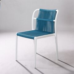 Ghế tựa Karibu khung nhựa đan dây