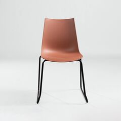 Ghế tựa Amelie 02 lưng nhựa chân thép