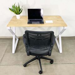 Bàn làm việc Rec-X chân thép hộp