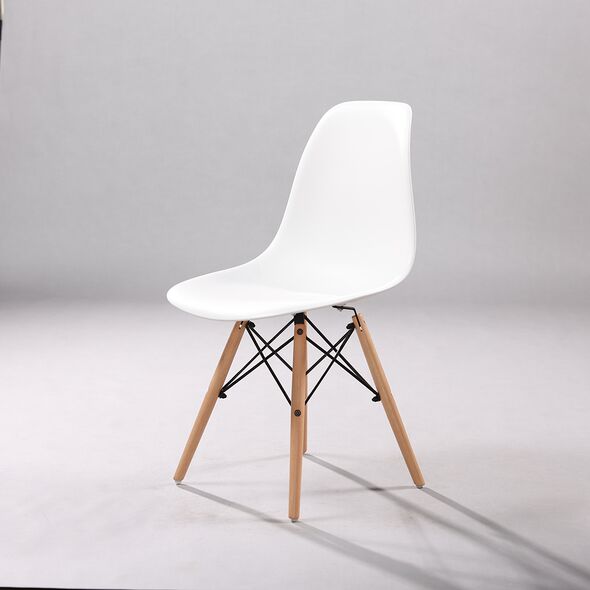 Ghế café Eames chân gỗ