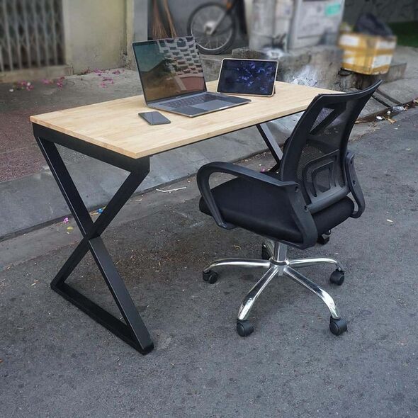 Bàn làm việc Rec-X chân thép hộp